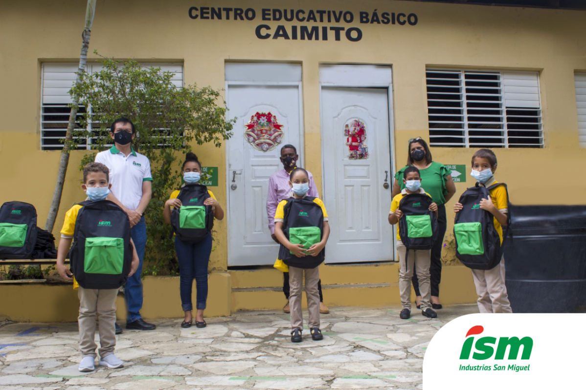 Entrega de utiles 2020 Caimito