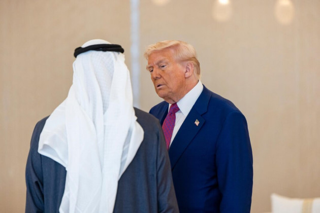 Trump regresa con billones en negocio de su gira al Golfo pero con nudos diplomaticos 1068x712