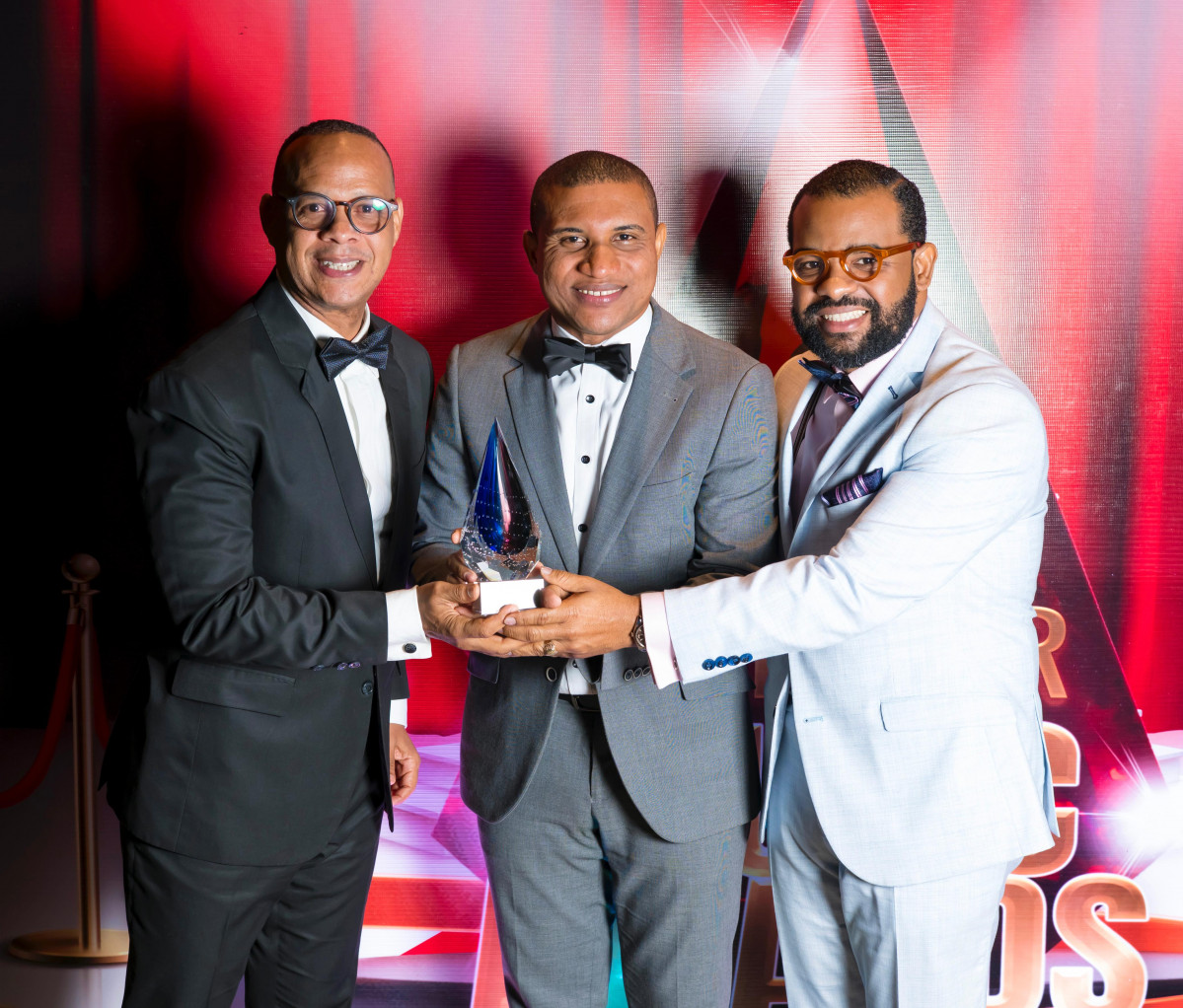 12283941 cc29 4de9 ad07 390ef903ab00